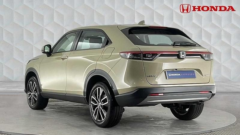 Used Honda HR-V Elegance 129 HP (94 kW) 2022 Sand khaki SUV