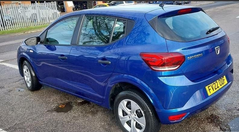 Used Dacia Sandero Essentiel 100 HP (73 kW) 2022 Blue Hatchback