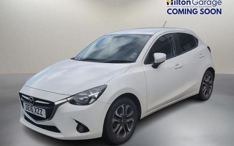 Used Mazda 2 Inclusive 90 HP (66 kW) 2016 White Hatchback