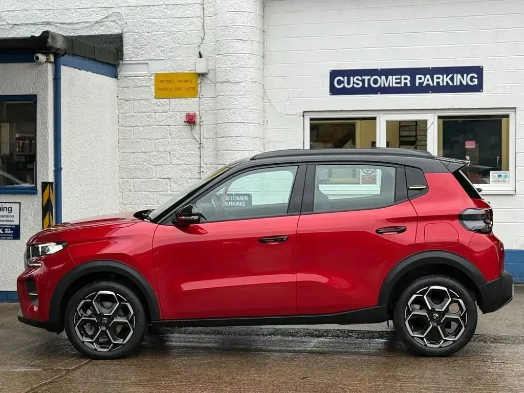 Nuevo Citroën C3 PureTech 101 CV (74 kW) 2025 Rojo SUV