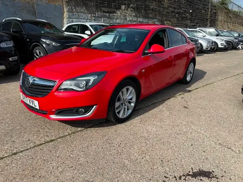 Used Vauxhall Insignia SRi 136 HP (100 kW) 2017 Red Hatchback