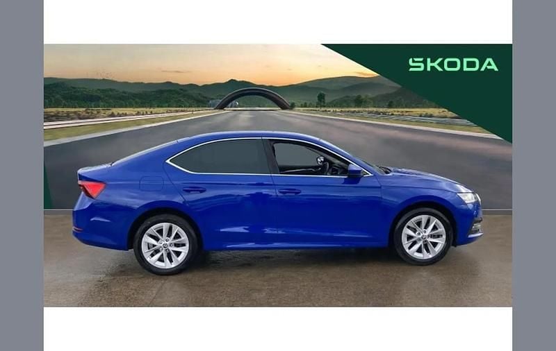 Used Skoda Octavia SE L 200 HP (147 kW) 2023 Blue Hatchback