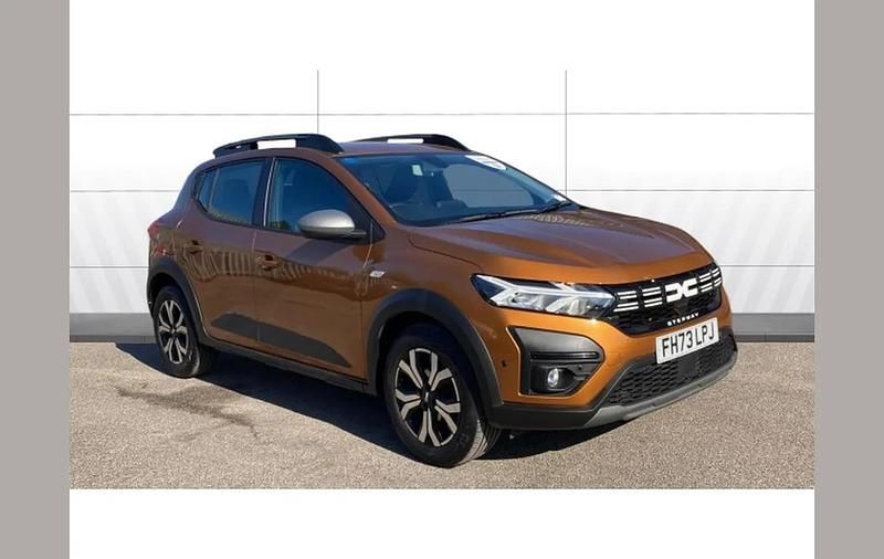 Used Dacia Sandero Journey 90 HP (66 kW) 2024 Orange SUV