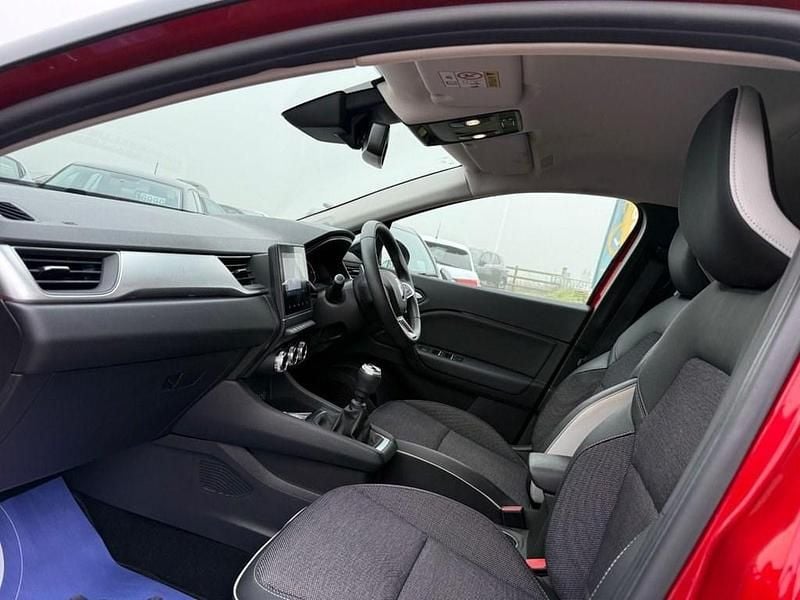 Used Renault Captur Version S 90 HP (66 kW) 2021 Red/black SUV