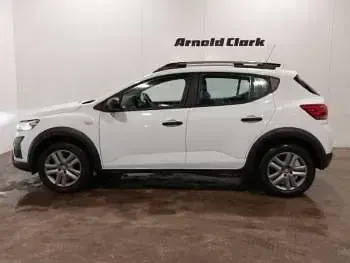 Used Dacia Sandero Essentiel 100 HP (73 kW) 2022 White Hatchback