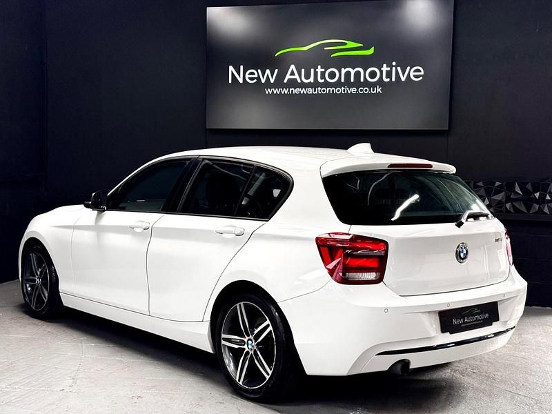 Used BMW 116 Sport Line 2012 White Hatchback