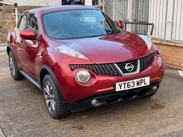 Red Used 2013 Nissan Juke Tekna SUV | £5,295 (Fair price) - Image 1/4
