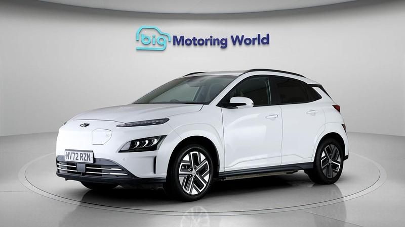 Used Hyundai Kona Premium 100 kW (136 HP) 2022 White SUV
