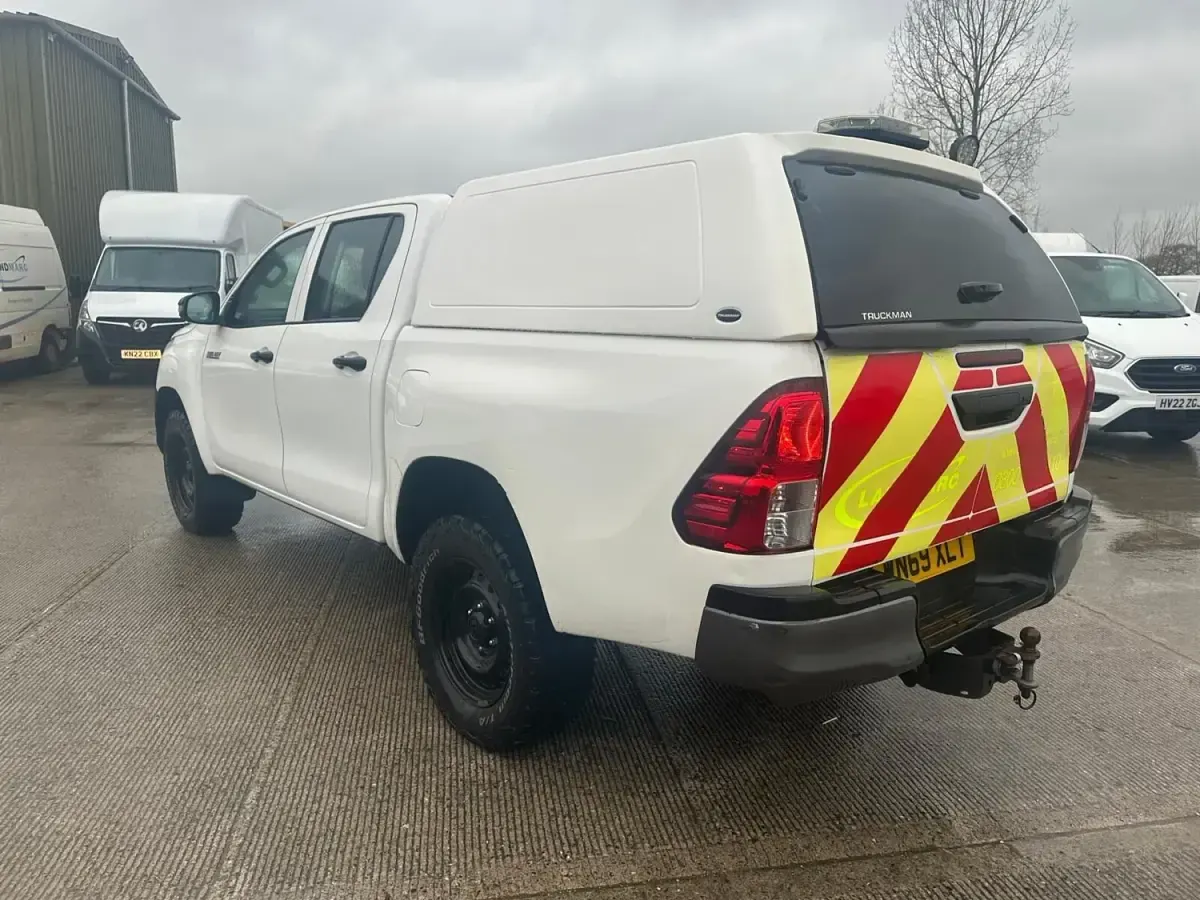 Usado Toyota HiLux Active 150 HP (110 kW) 2019 Branco Pickup