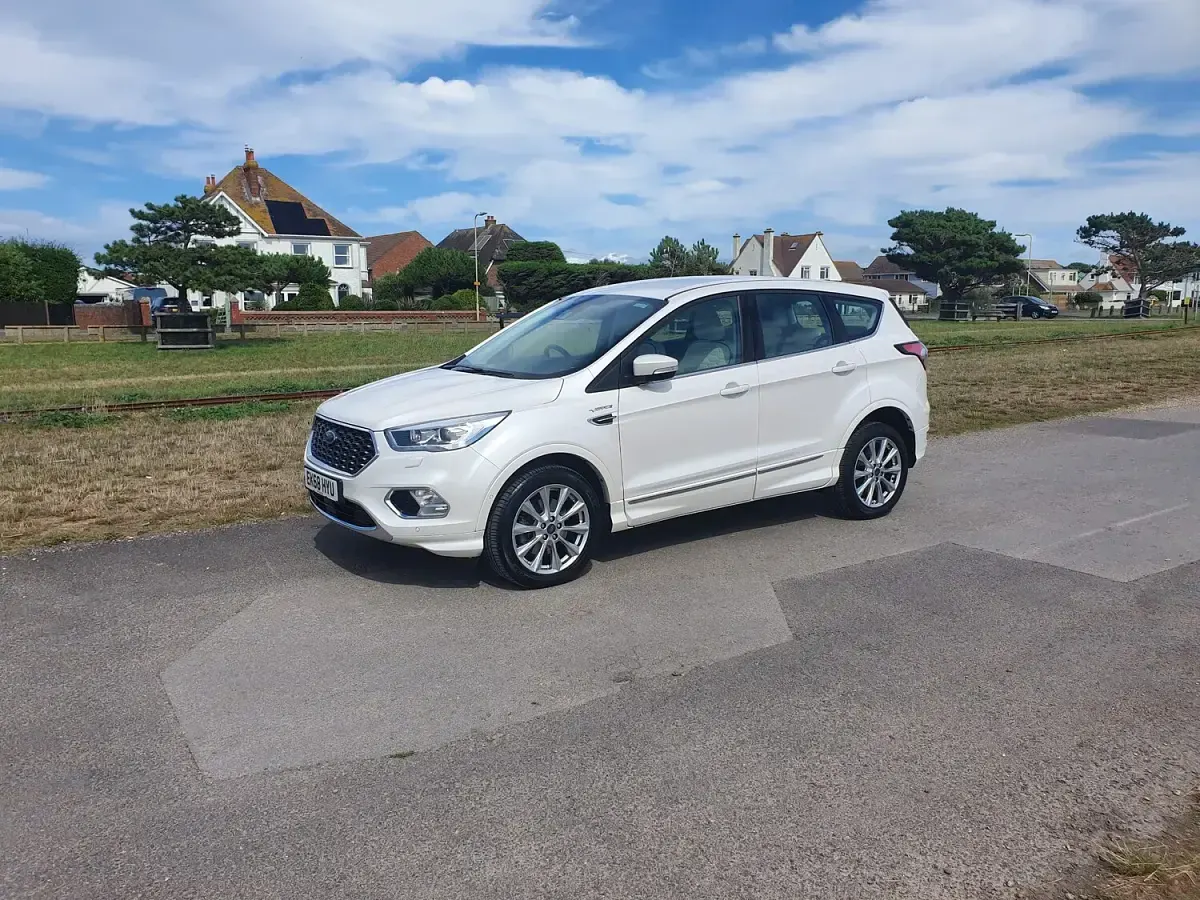 Used Ford Kuga Vignale 182 HP (133 kW) 2018 Pearlescent white SUV