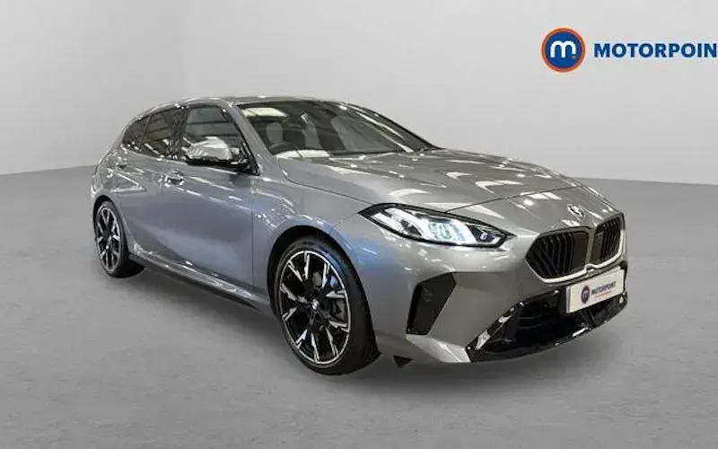 Usado BMW 120 M Sport 156 HP (114 kW) 2025 Citadino