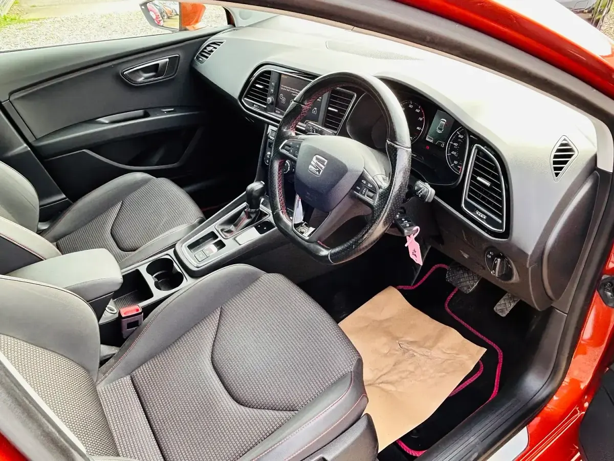 Used Seat Leon FR 180 HP (132 kW) 2018 Orange Hatchback