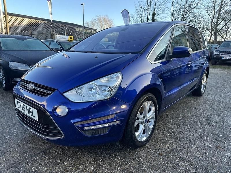 Used Ford S-MAX Titanium 140 HP (102 kW) 2015 Blue MPV