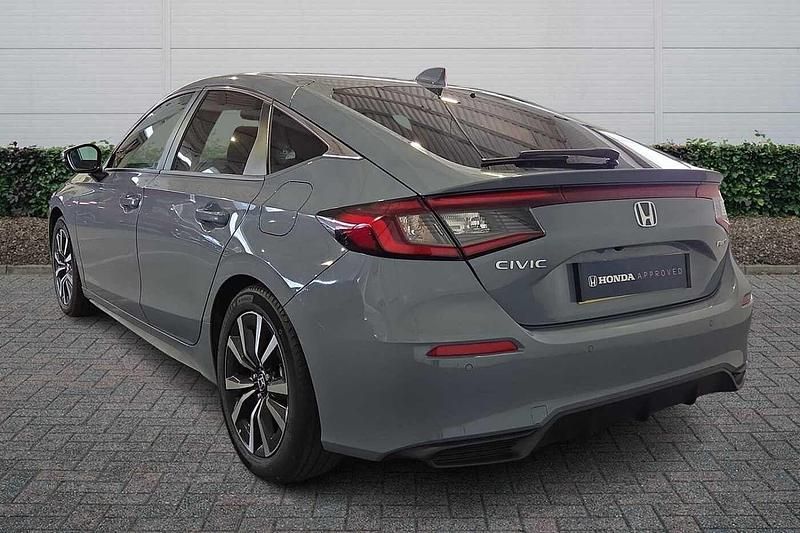 Ny Honda Civic Elegance 2026 Grå Halvkombi