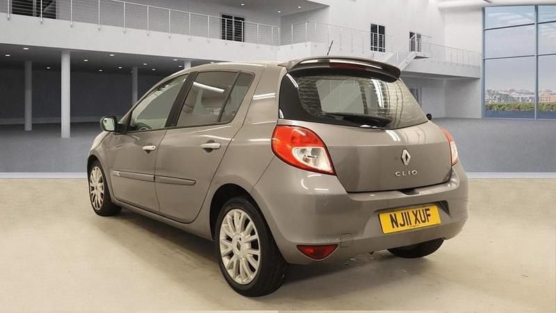 Used Renault Clio II Dynamique 2011 Grey Hatchback