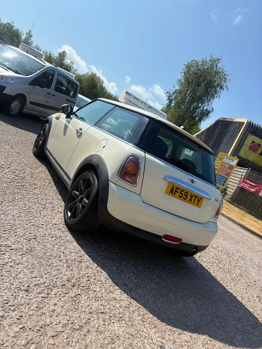 Used Mini ONE Hatch 95 HP (69 kW) 2009 White Hatchback