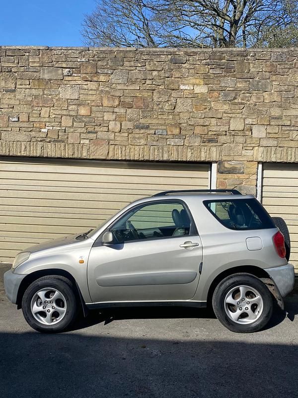 Used Toyota RAV4 2001 Beige SUV