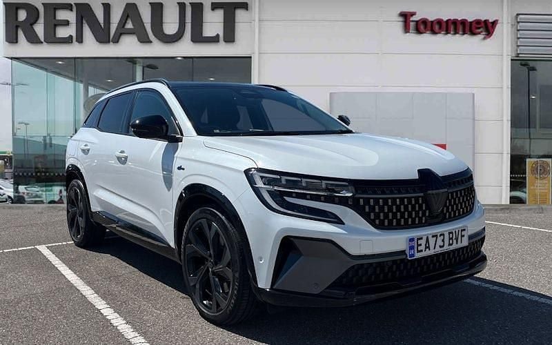 White Used 2023 Renault Austral Iconic Esprit Alpine SUV | £28,790 (Fair price) - Image 1/4