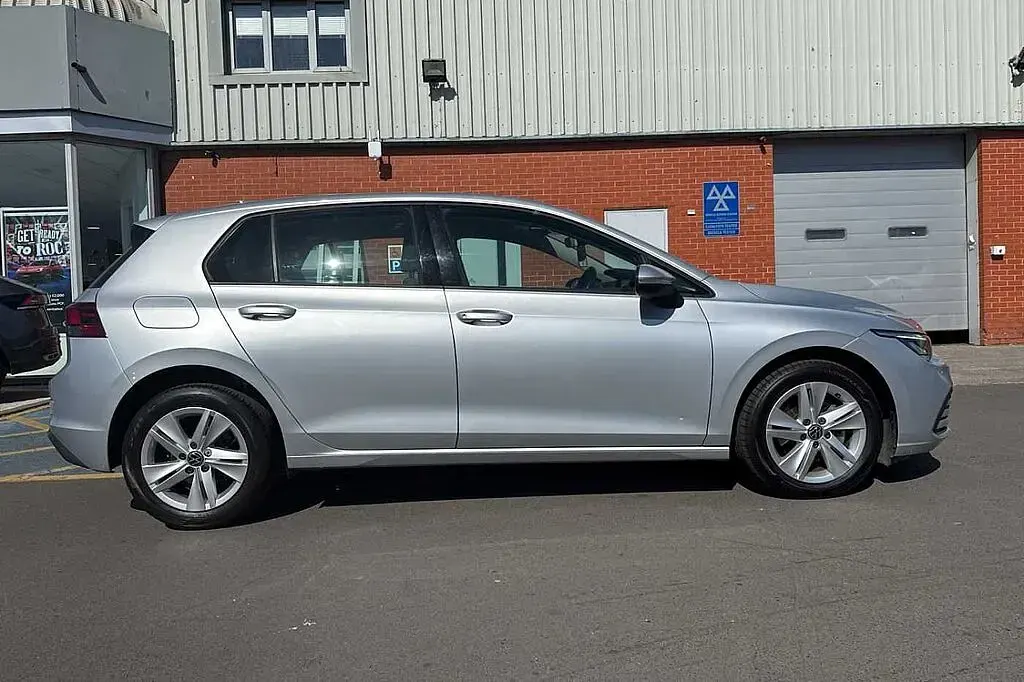 Used VW Golf VIII 115 HP (84 kW) 2021 Hatchback