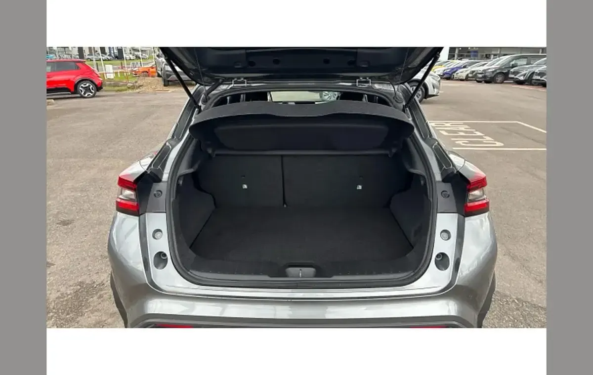 Used Nissan Juke Tekna 140 HP (102 kW) 2025 Grey SUV