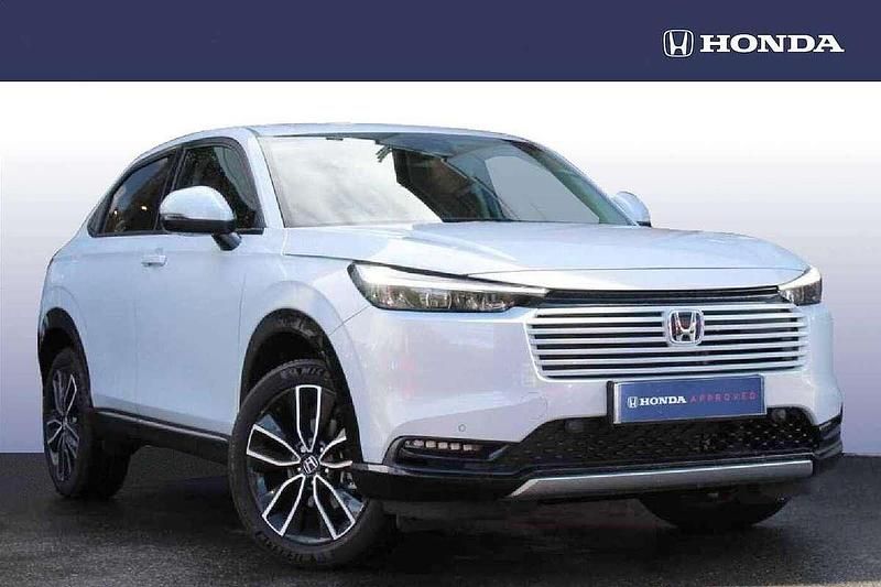 White Used 2025 Honda HR-V Advance SUV | £29,450 (Expensive) - Image 1/4
