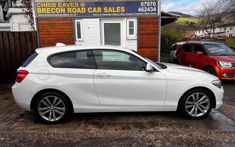 Used 2015 BMW 118 Sport Line Hatchback | £6,799 (Fair price) - Image 1/4