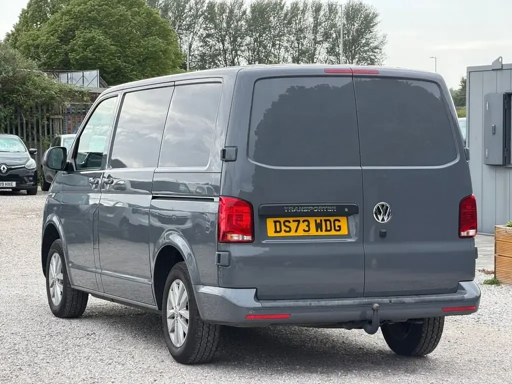 Used VW Transporter Highline 150 HP (110 kW) 2023 Grey Van