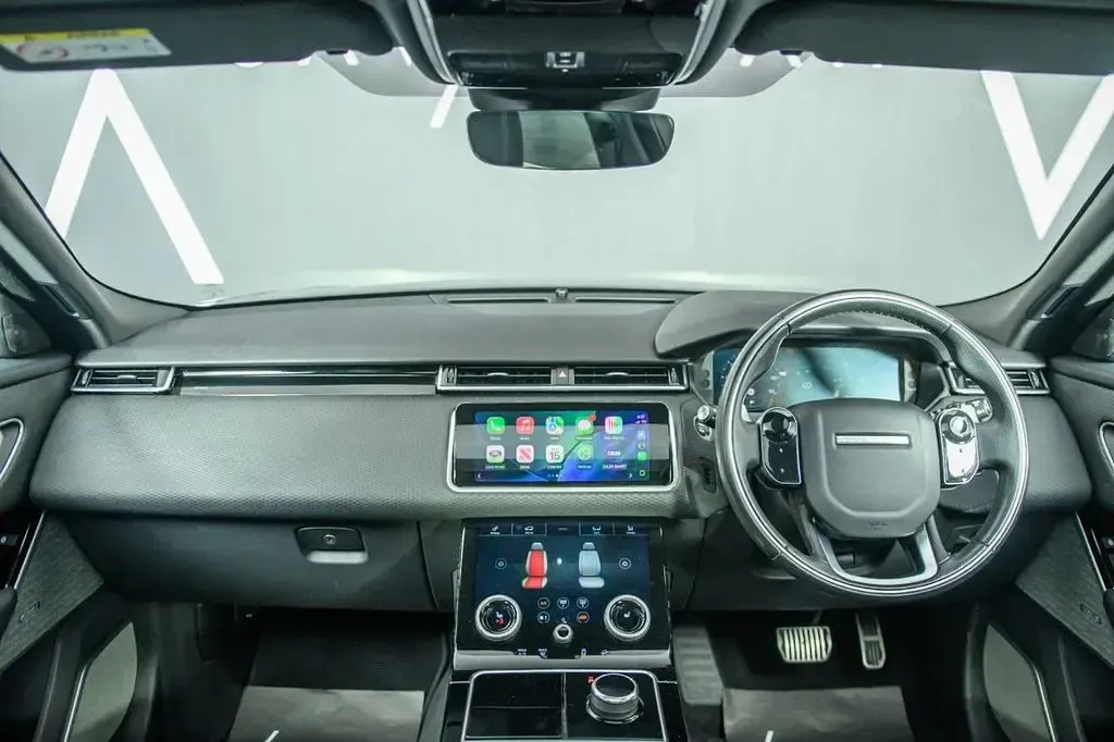 Used Land Rover Range Rover Velar SE Dynamic 180 HP (132 kW) 2020 Black SUV