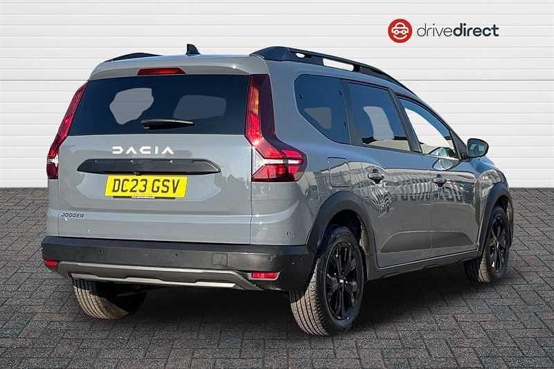 Used Dacia Jogger Extreme 110 HP (80 kW) 2023 Grey MPV