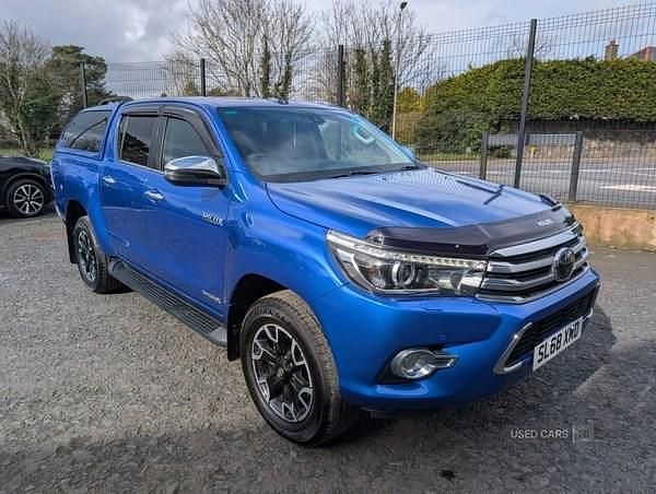 Used Toyota HiLux 150 HP (110 kW) 2018 Blue Pickup