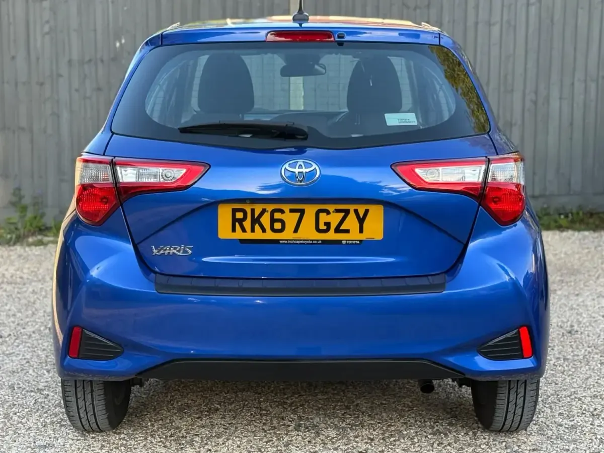 Usado Toyota Yaris 111 HP (81 kW) 2017 Azul Citadino