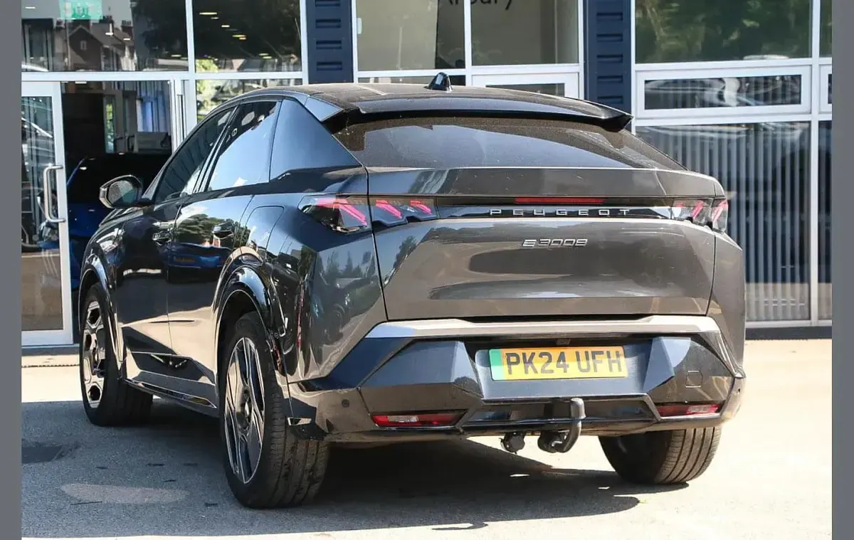 Used Peugeot e-3008 GTi 156 kW (213 HP) 2024 Grey SUV