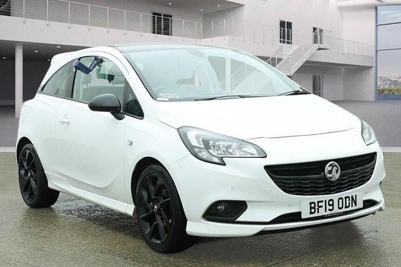 Used Vauxhall Corsa SRi 90 HP (66 kW) 2019 White Hatchback