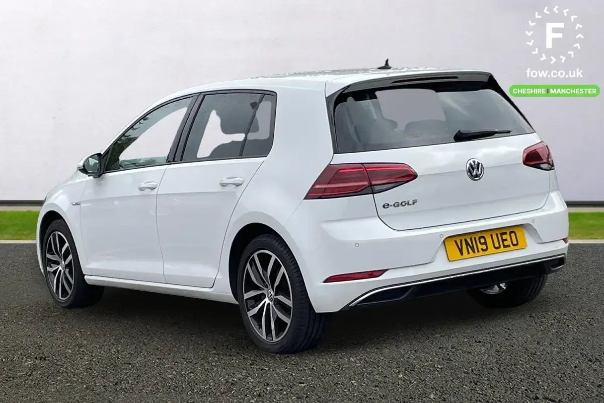 Used VW e-Golf 99 kW (135 HP) 2019 White Hatchback