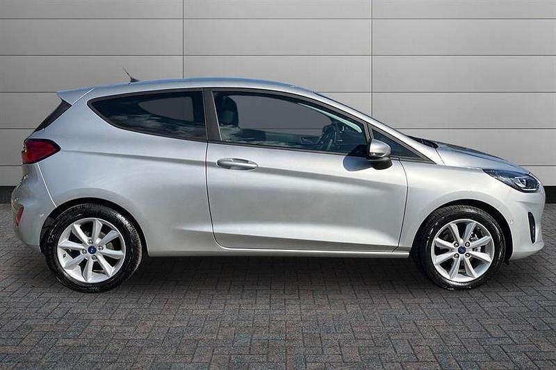Used Ford Fiesta Trend 75 HP (55 kW) 2022 Silver Hatchback