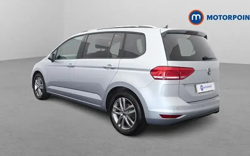 Used VW Touran Match 150 HP (110 kW) 2025 Silver MPV