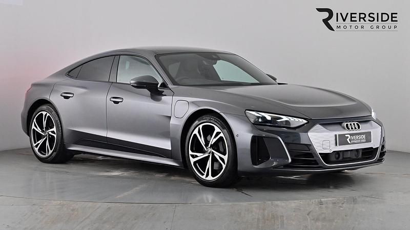 Used Audi e-tron GT quattro Comfort 389 kW (530 HP) 2022 Daytona grey Sedan