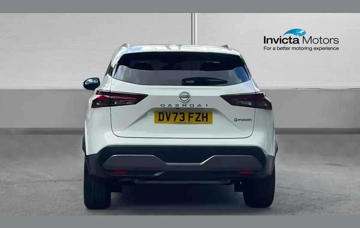 Used Nissan Qashqai N-Connecta 190 HP (139 kW) 2023 White SUV