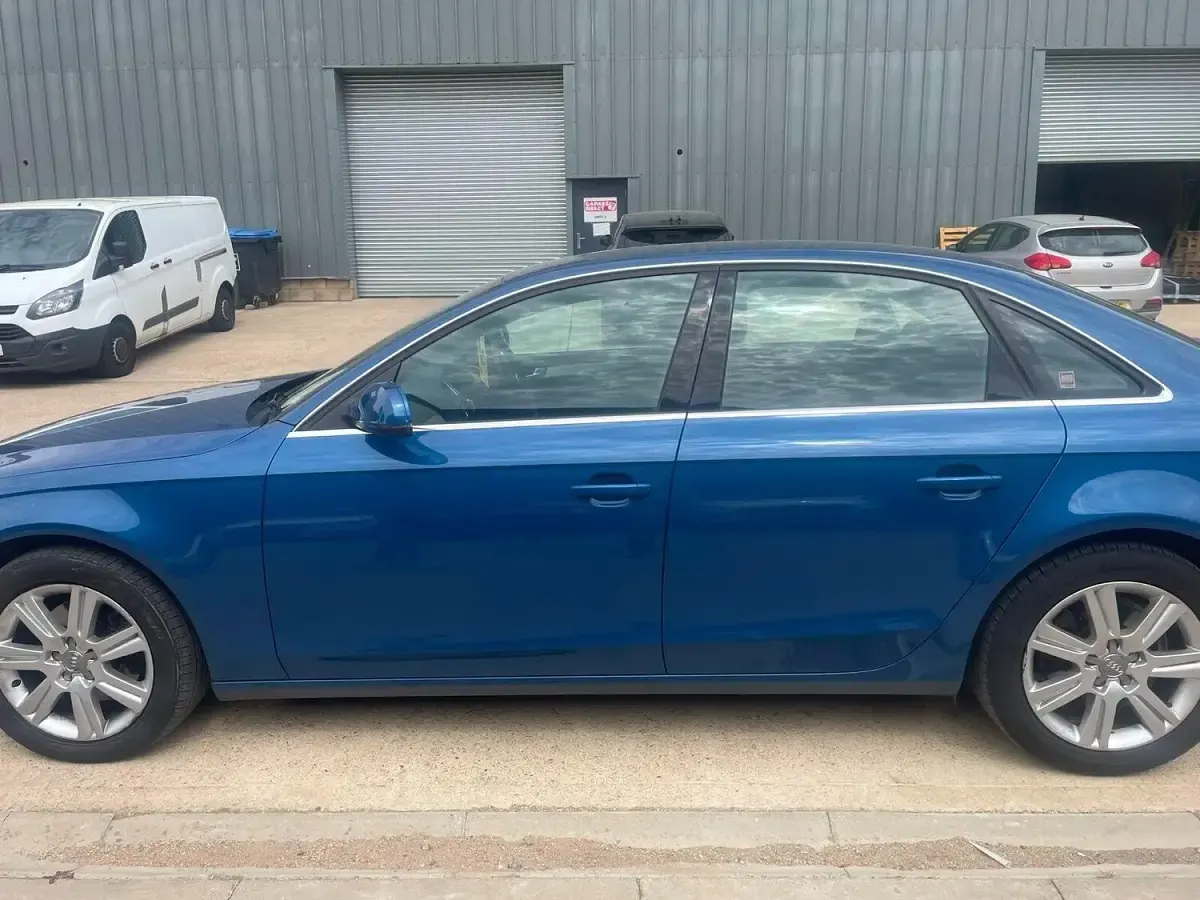 Used Audi A4 Business 160 HP (117 kW) 2010 Blue Sedan