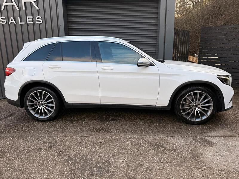 Used Mercedes GLC220 AMG line 2017 White Estate
