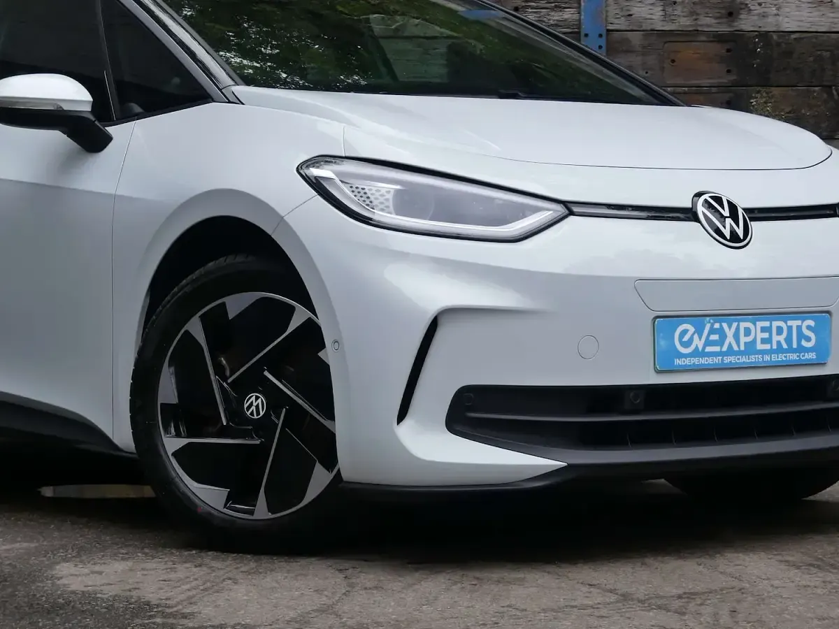 Used VW ID.3 Pro 169 kW (231 HP) 2024 White Hatchback