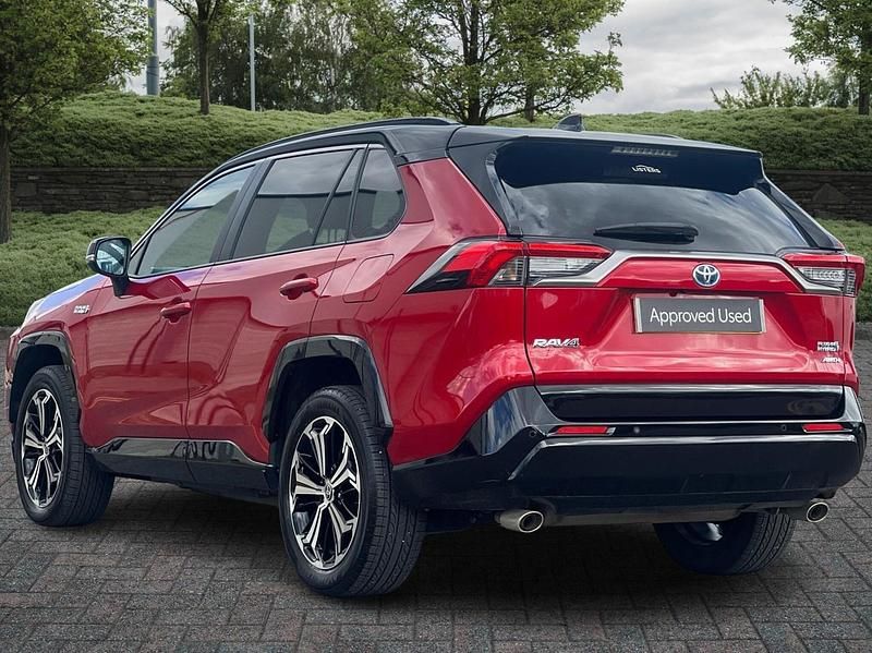 Red/black Used 2022 Toyota RAV4 Hybrid SUV | £33,985 (Expensive) - Image 1/3