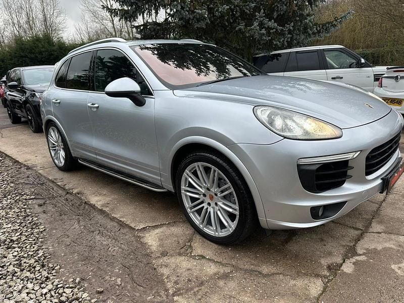 Used Porsche Cayenne 262 HP (192 kW) 2015 Silver SUV