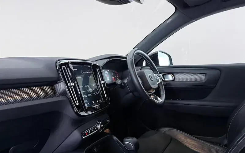 Used Volvo XC40 R-Design Pro 150 HP (110 kW) 2020 SUV