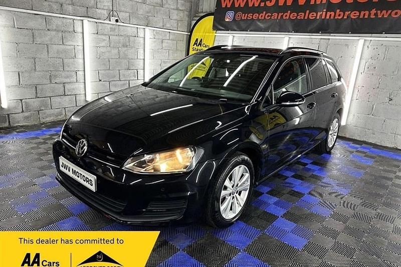 Used VW Golf VII SE 105 HP (77 kW) 2014 Black Estate