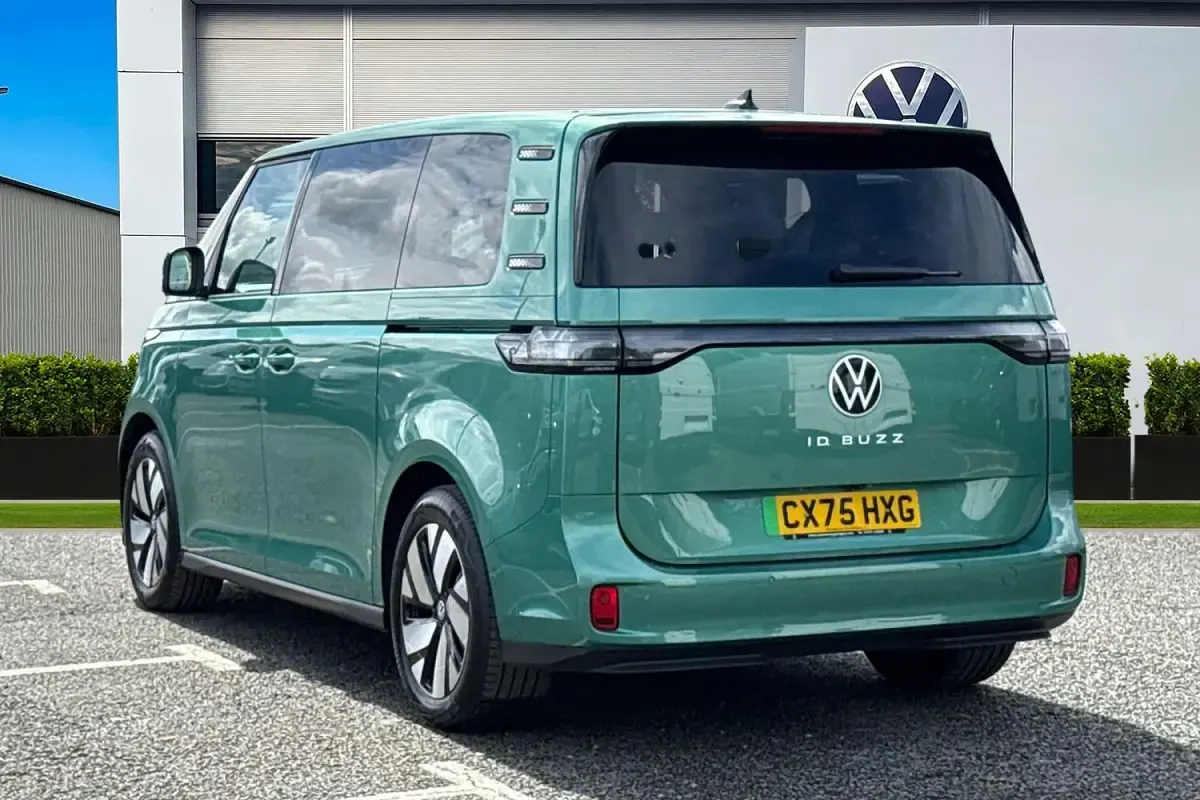 Used VW ID. Buzz Pro 83 kW (114 HP) 2025 Green MPV
