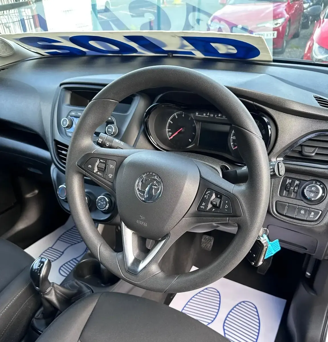 Used Vauxhall Viva 75 HP (55 kW) 2018 Silver Hatchback