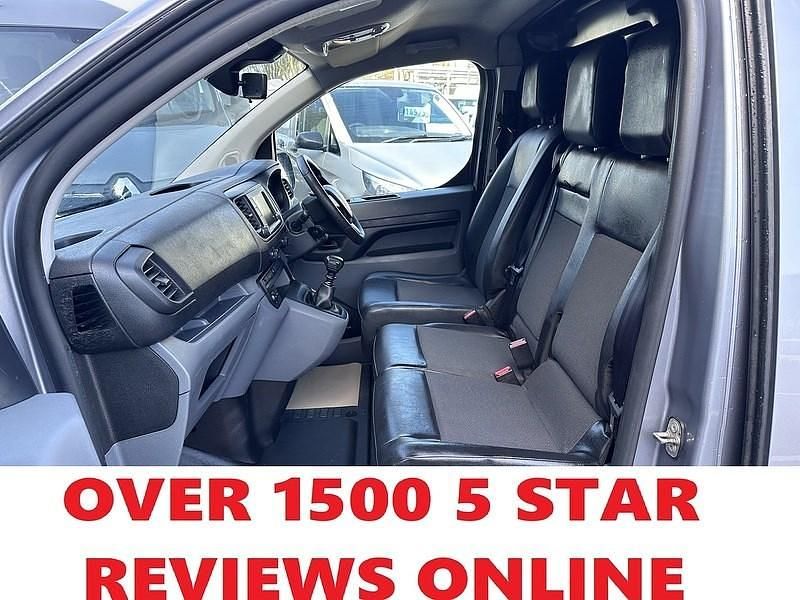 Used Peugeot Expert 120 HP (88 kW) 2020 Grey Van