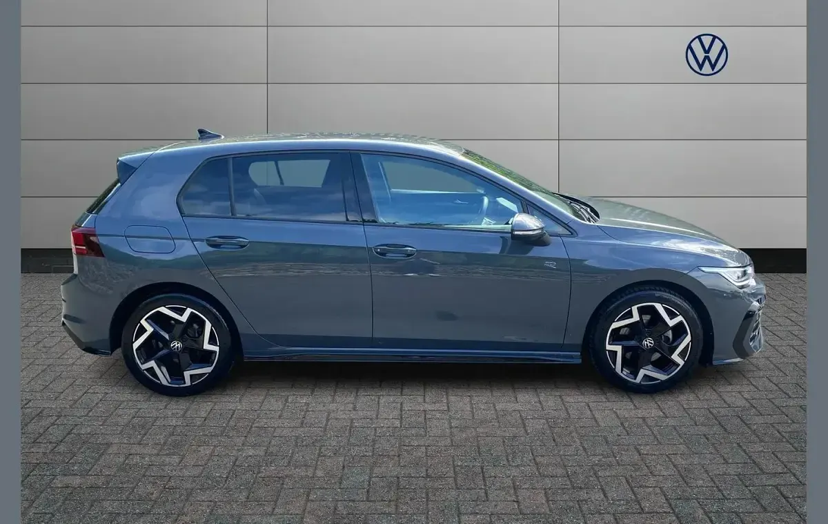 Used VW Golf VIII R-line 147 HP (108 kW) 2025 Grey Hatchback