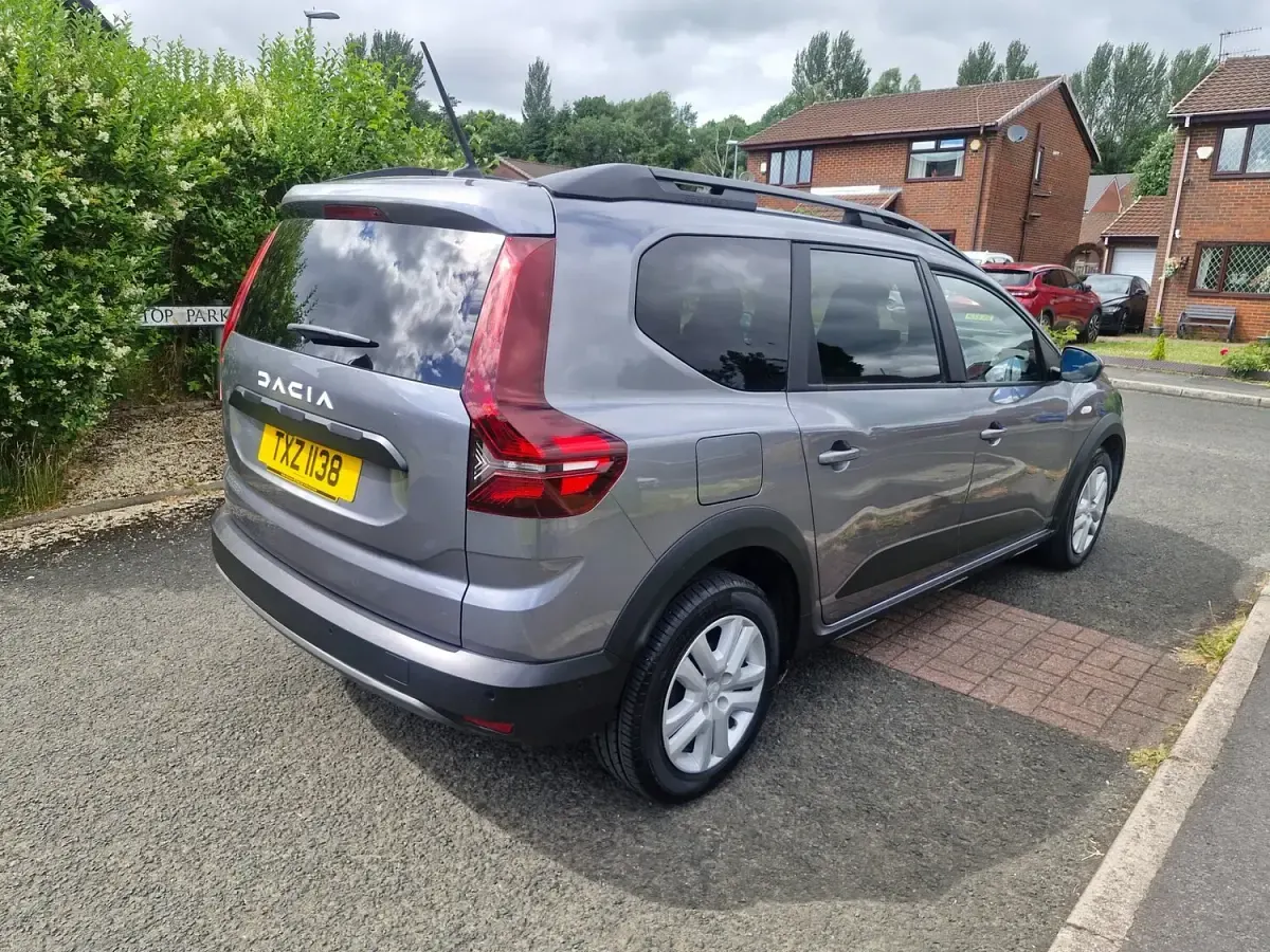 Used Dacia Jogger Expression 110 HP (80 kW) 2023 Grey MPV